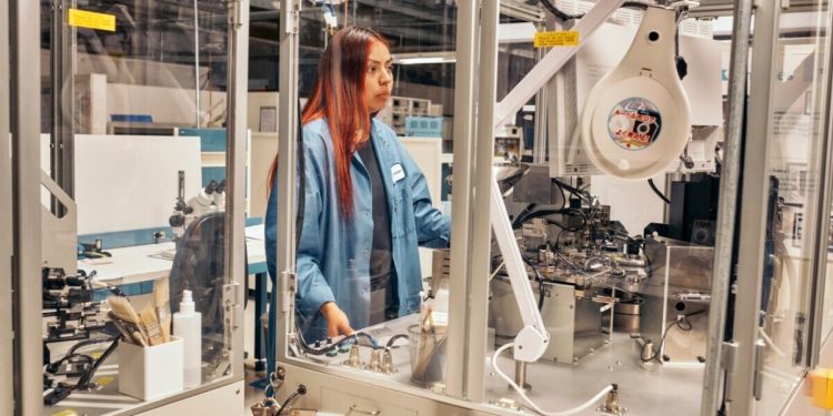 Jabil is building reports with IBM Business Analytics Portfolio