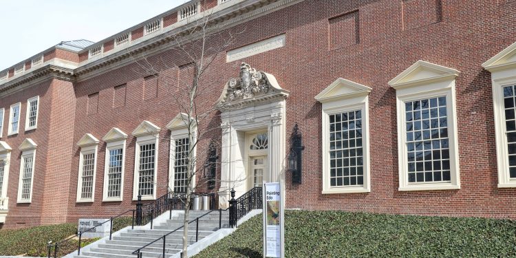 Business, Art Experts Discuss Role of Blockchain in Artist Compensation at Harvard Art Museums Event | News