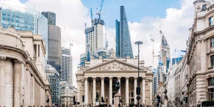 Build trust in banking with data lineage