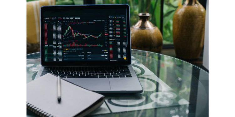 Is HODLing Bitcoins A Good Idea?