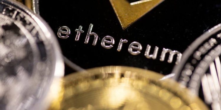 Fund groups race to launch first US ether futures ETF