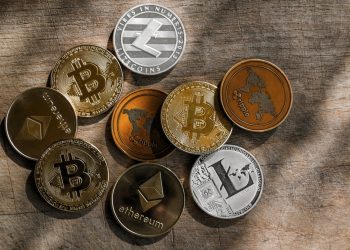 Bitcoin, Ethereum, Dogecoin Trade Mixed Amid Meme Coin Hype