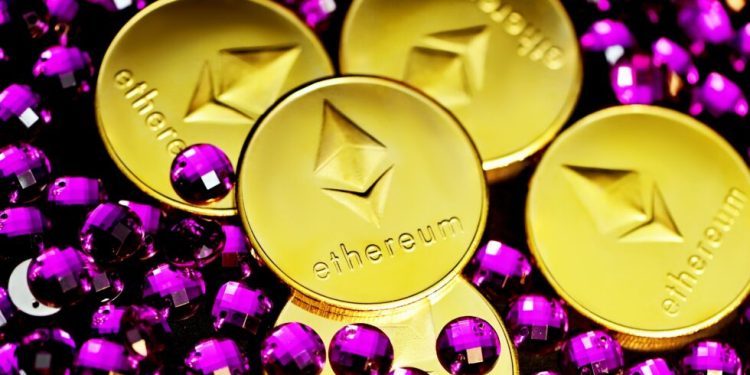Ethereum Declines As Exchange Deposits Hit Nov. 2021 Levels