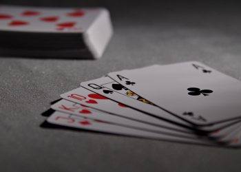Coinbase And Ripple Playing Game Of Poker With The SEC, CNBC Correspondent Says