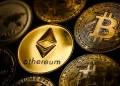 Bitcoin & Ethereum Struggles While Altcoins Soars