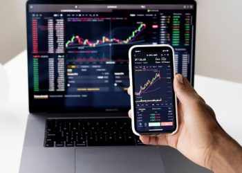 Dogecoin Price Begins To Seem Less Compelling Against Avorak AI