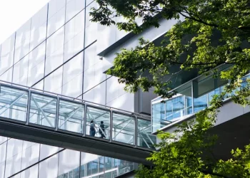 New energy and carbon emission tools for your business applications with IBM Turbonomic