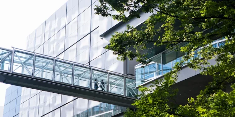 New energy and carbon emission tools for your business applications with IBM Turbonomic