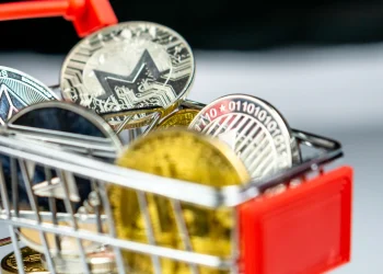 Bitcoin Flexes Muscle Through Q2 While Altcoins ‘Bleed’: Is Altcoin Season Coming After SEC Decision?