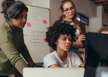 Smarter IT operations management with IBM AIOps Insights