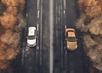 Bitcoin decouples from risky assets: Good news for LTHs?