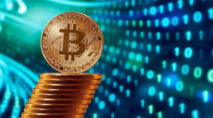 Bitcoin’s Price Fluctuates, Altcoins Show Mixed Recovery