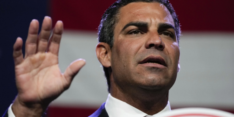 Bitcoin Advocate US Presidential Candidate Drops Out Of Contention