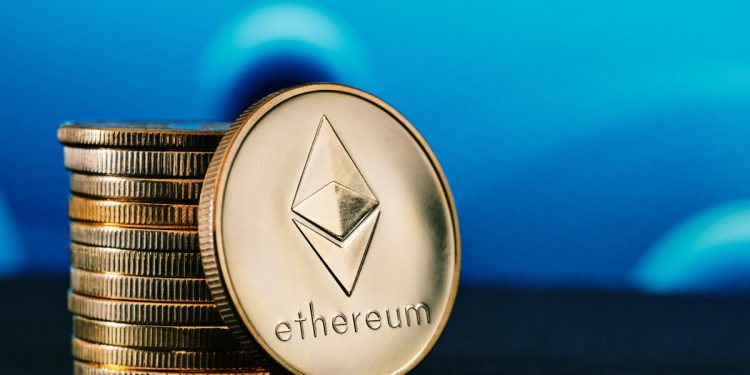 Ethereum Staking Flourishes While Value of DeFi Assets Shrinks – What’s Going On?