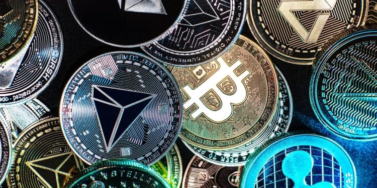 Bitcoin Holds $26K Fort, Ethereum, Dogecoin Head Lower As Sharp Sell-Off Hits Equity Markets: Analyst Looks To ‘Uptober’ For Relief Rally