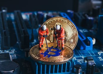 Bitcoin Miners On The Defensive: Market Uncertainty Spurs Revenue Diversification