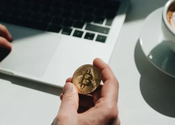 Непредвиденият ръст на Bitcoin Spark привлича вниманието на Dogecoin инвеститорите