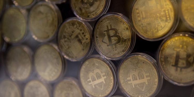 Spot Bitcoin ETF: What to Know About Grayscale, BlackRock, iShares Funds