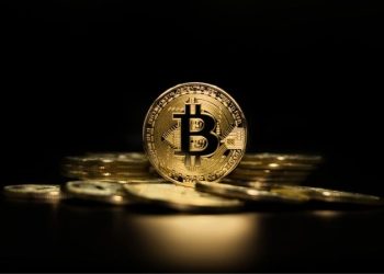 Bitcoin (BTC) Rises 0.12%, Underperforms the Crypto Market Sunday