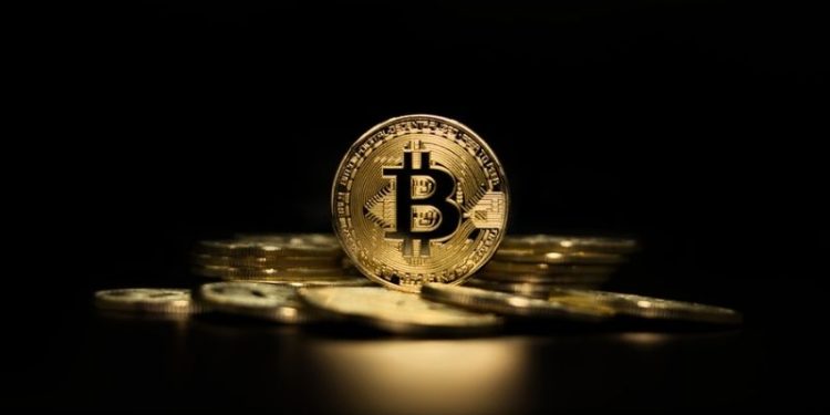 Bitcoin (BTC) Rises 0.12%, Underperforms the Crypto Market Sunday
