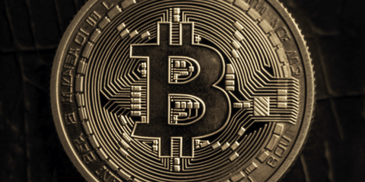 Bitcoin fluctuates at $34k: Where will prices go?