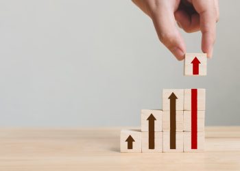 BNB Price At Make-Or-Break Moment, Key Levels To Watch