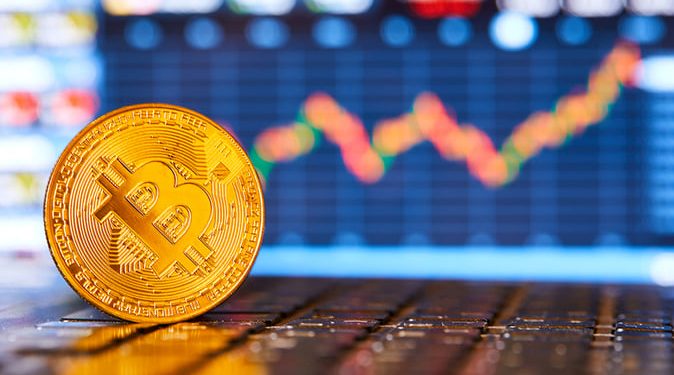 Macro Investor Dan Tapiero Expects Bitcoin Price at $100,000 as Conservative Target