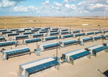 Bitcoin Miner Hut 8 (HUT) Shares Sink as Net Loss More Than Doubles
