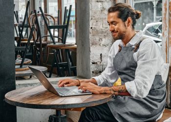 Six tips for companies using blockchain to implement cloud