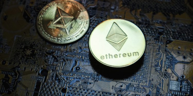 Ethereum Price Consolidates While Bitcoin Surges, Can ETH Follow BTC Later?