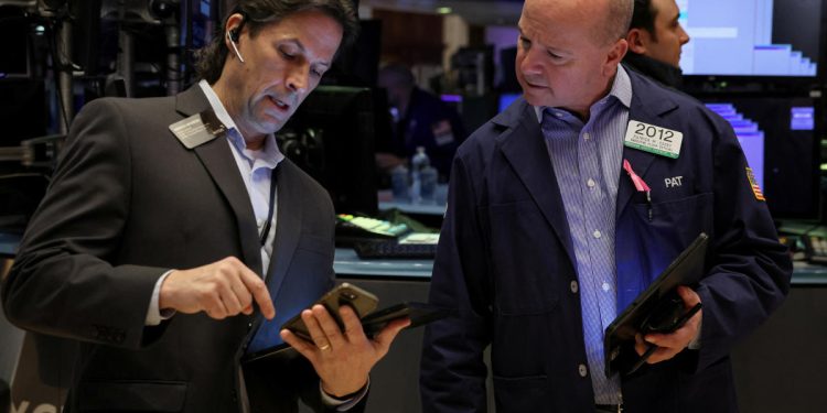 Stock market today: US stocks slip in cautious countdown to PCE print as bitcoin soars past $60,000 – Yahoo Finance