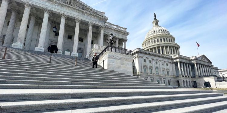 Crypto Action in U.S. Senate Remains on Back Burner: Sources