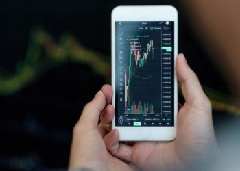 Shina Inu (SHI) Falls 0.25%, Underperforms the Crypto Market Friday
