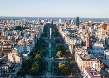 Why More People Are Choosing Crypto Over Dollars