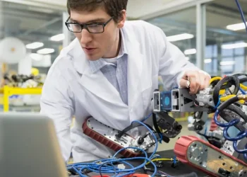Microcontrollers vs. microprocessors: What’s the difference?