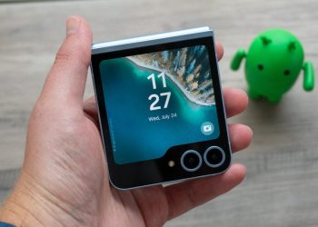 I spent a week with Samsung’s Galaxy Z Flip 6. Here’s what you should know before buying one