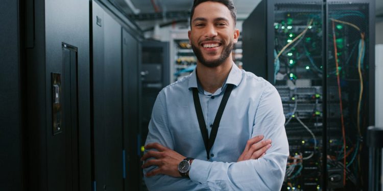 Want to be an IT pro? Here are 4 ways to look like a great job candidate
