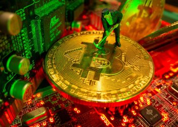 Bitcoin Hashrate Nears Record Levels Amidst Price Decline