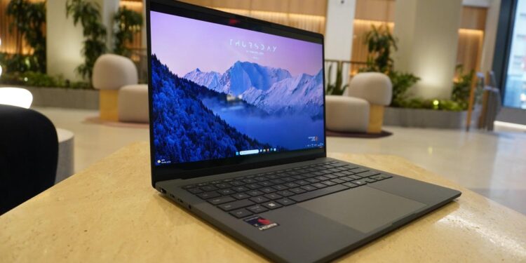 This $599 Asus Zenbook OLED is seriously the best Windows laptop deal right now