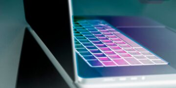The IT job market keeps shrinking, but not for everyone – or everywhere
