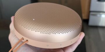 This Bluetooth speaker delivers smooth and glorious sound for almost any genre of music