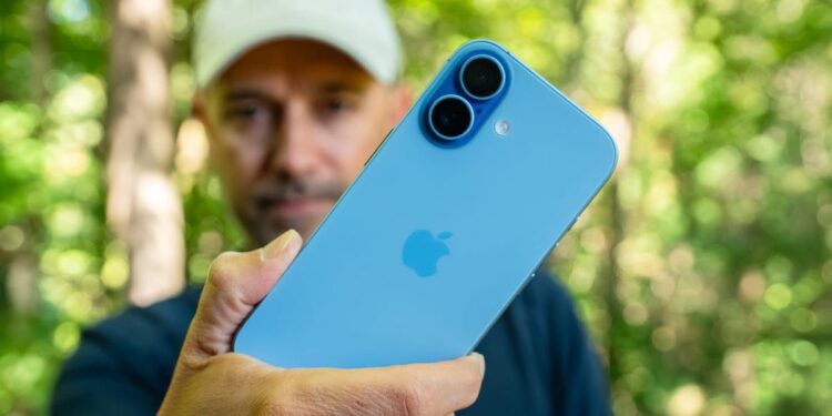 You can save hundreds on a new phone with T-Mobile’s holiday deals – here are the 5 best