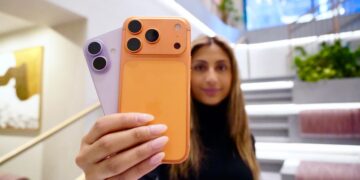 iPhone 17 vs. iPhone 17 Pro: I didn’t expect one camera spec to make such a big difference