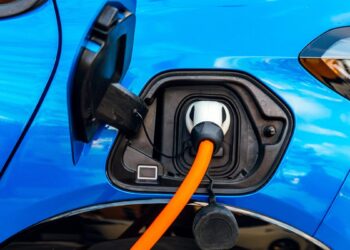 Why your EV’s battery will outlive your phone’s battery – and by how much