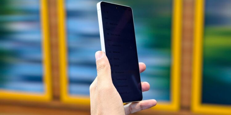 No, Samsung’s Privacy Display isn’t just a fancy screen protector for the S26 Ultra