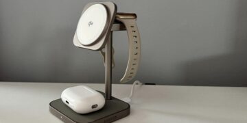This 3-in-1 multi-charger erases desktop cord clutter – and looks great while doing it