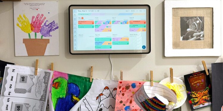 Skylight Calendar 2 review: How this smart tablet keeps my large family organized
