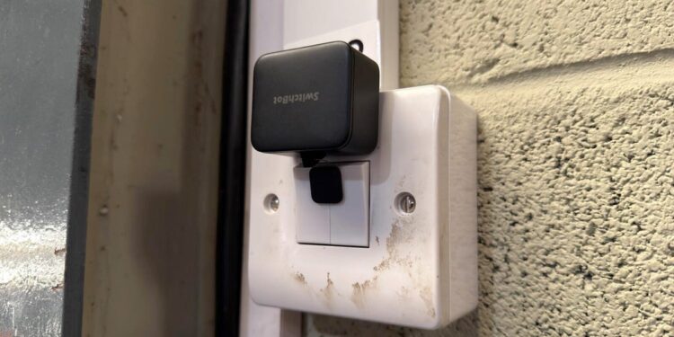 I set up smart switches to power my home, and they’ve made this lazy man into a genius