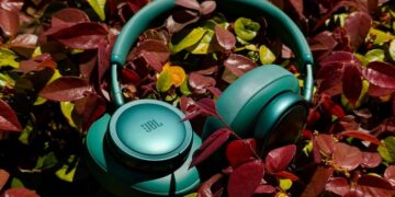 After using these JBL headphones, I’m wondering if we’re all too distracted by Sony and Bose