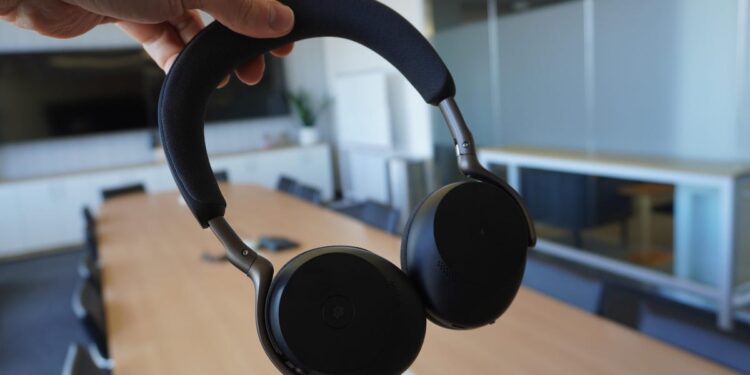 After trying these boomless headphones in the office, I’m feeling hopeful for the future of work tech